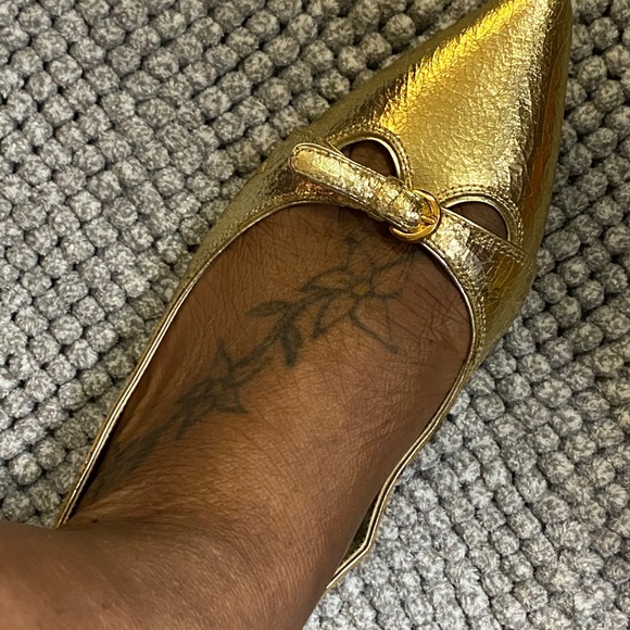 Used Crackled Gold Steve Madden Luxe Flats - Picture 13 of 15